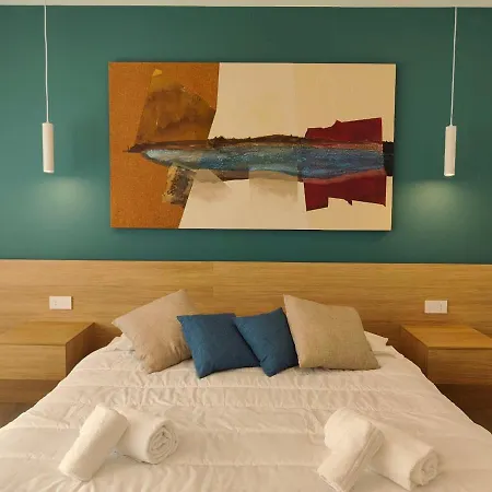 Carducci Art Guest house *