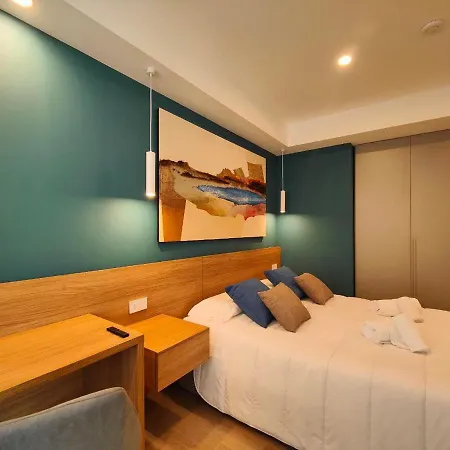 Carducci Art Guest house *