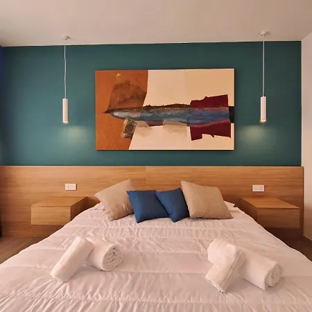 Carducci Art Guest house *